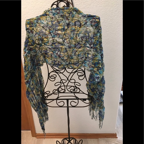 BEAUTIFUL SHALL. Multi use for every occasion - Picture 7 of 8